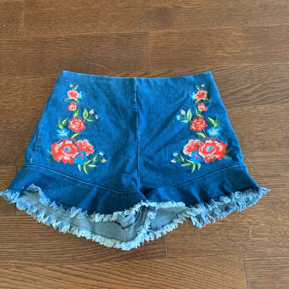 Adorable festival shorts